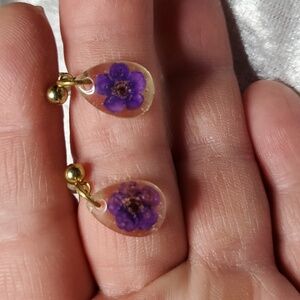 Tiny Purple Flowers In Resin Teardrop Pierced Earrings Gold Tone Hypoalergenic